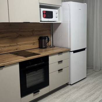 Сдается 1-комнатная квартира, 42 м²