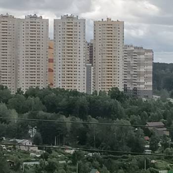 Продается 1-комнатная квартира, 42 м²