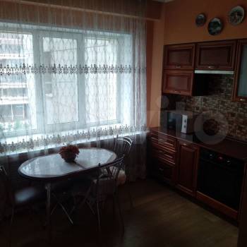 Сдается 2-х комнатная квартира, 86 м²