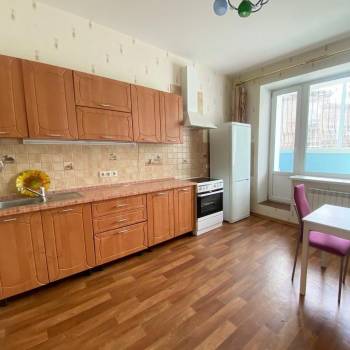 Сдается Многокомнатная квартира, 90 м²