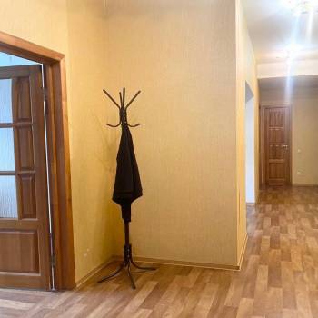 Сдается Многокомнатная квартира, 90 м²