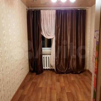 Продается Многокомнатная квартира, 60 м²