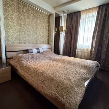 Продается Многокомнатная квартира, 100,3 м²