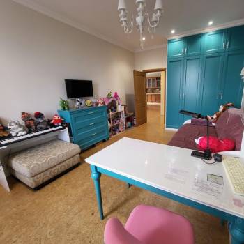 Продается 3-х комнатная квартира, 119 м²