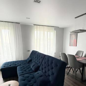 Сдается 2-х комнатная квартира, 65 м²