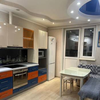 Сдается 2-х комнатная квартира, 64 м²