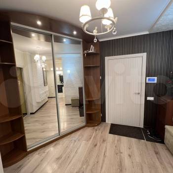 Сдается 2-х комнатная квартира, 75 м²