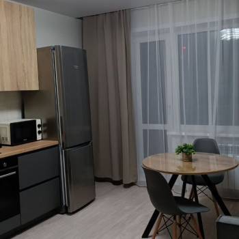 Сдается 2-х комнатная квартира, 65 м²
