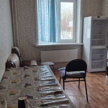 Сдается 2-х комнатная квартира, 76 м²