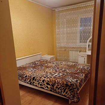 Сдается Многокомнатная квартира, 60 м²