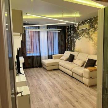 Сдается 2-х комнатная квартира, 74 м²