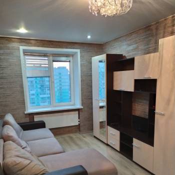 Сдается 1-комнатная квартира, 42 м²