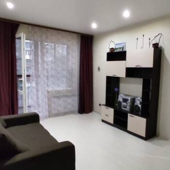 Сдается 1-комнатная квартира, 42 м²