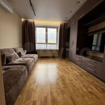 Сдается 2-х комнатная квартира, 61 м²