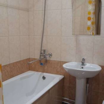 Продается 1-комнатная квартира, 35 м²