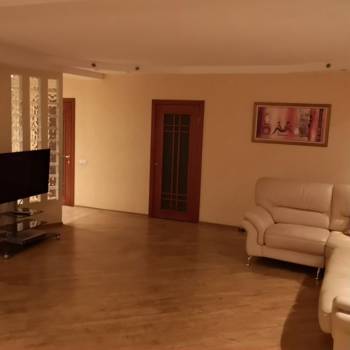 Сдается 2-х комнатная квартира, 86 м²