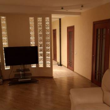 Сдается 2-х комнатная квартира, 86 м²