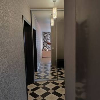 Сдается 1-комнатная квартира, 51 м²