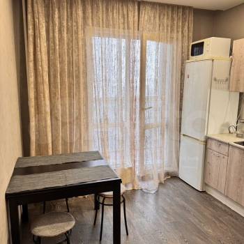 Сдается 1-комнатная квартира, 37 м²