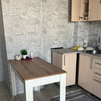 Продается 1-комнатная квартира, 50 м²