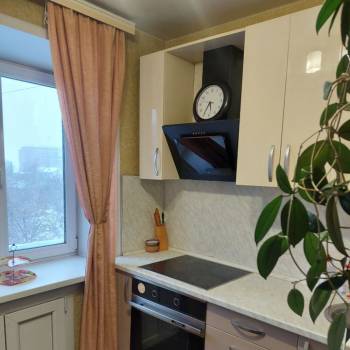 Сдается Многокомнатная квартира, 60 м²