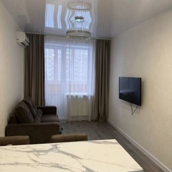 Сдается 1-комнатная квартира, 50 м²