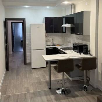 Сдается 1-комнатная квартира, 50 м²