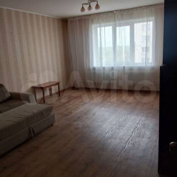 Сдается 2-х комнатная квартира, 76 м²