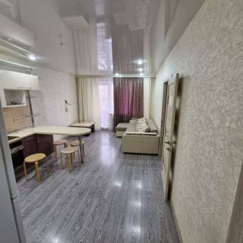 Сдается 1-комнатная квартира, 49 м²