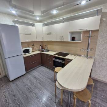 Сдается 1-комнатная квартира, 49 м²