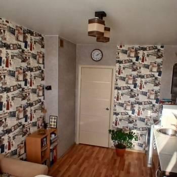 Продается 1-комнатная квартира, 42 м²