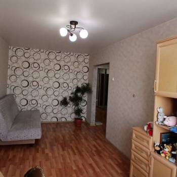 Продается 1-комнатная квартира, 42 м²