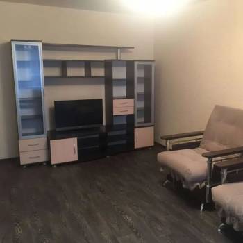 Сдается 1-комнатная квартира, 42 м²