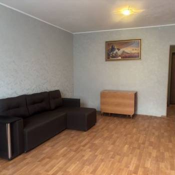 Сдается 1-комнатная квартира, 54 м²