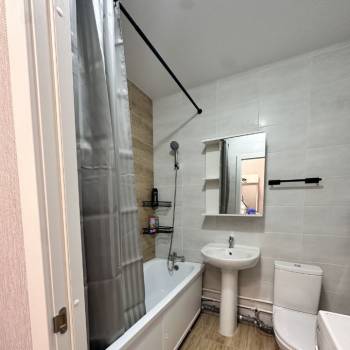 Сдается 1-комнатная квартира, 38 м²