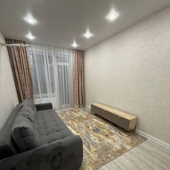 Сдается 1-комнатная квартира, 42 м²