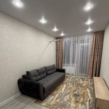 Сдается 1-комнатная квартира, 42 м²