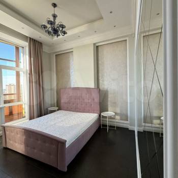 Сдается Многокомнатная квартира, 90 м²