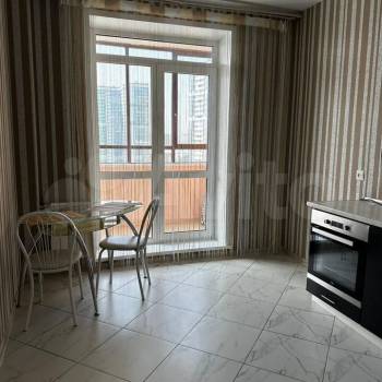 Сдается 1-комнатная квартира, 40 м²