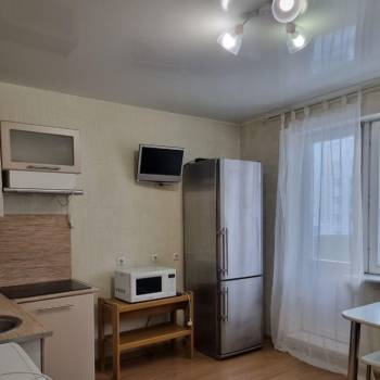 Сдается 1-комнатная квартира, 42 м²