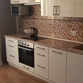 Сдается 1-комнатная квартира, 42 м²