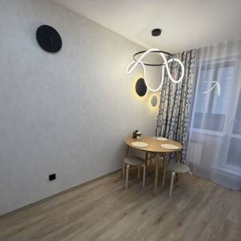 Сдается 1-комнатная квартира, 38 м²