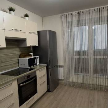 Сдается 1-комнатная квартира, 40,7 м²