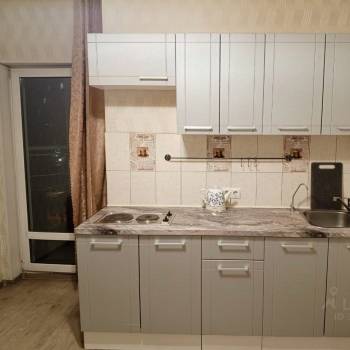 Продается 1-комнатная квартира, 42 м²