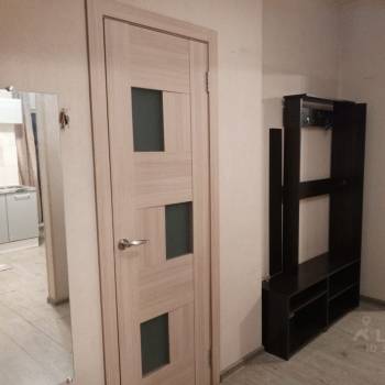 Продается 1-комнатная квартира, 42 м²