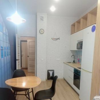 Сдается 1-комнатная квартира, 42 м²