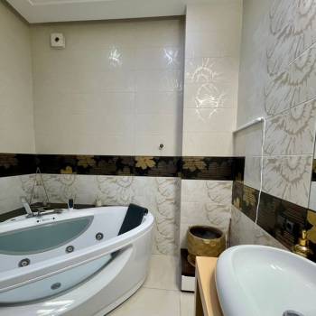 Сдается Многокомнатная квартира, 107 м²