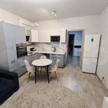 Сдается 1-комнатная квартира, 42 м²