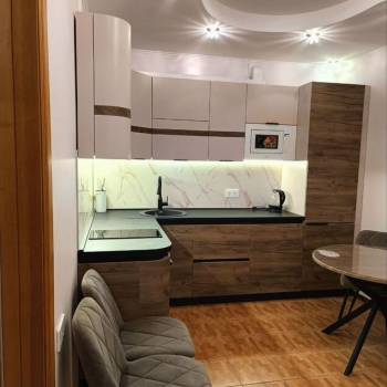 Сдается 2-х комнатная квартира, 80 м²