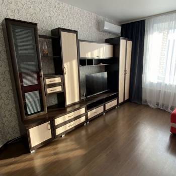 Сдается 1-комнатная квартира, 40 м²